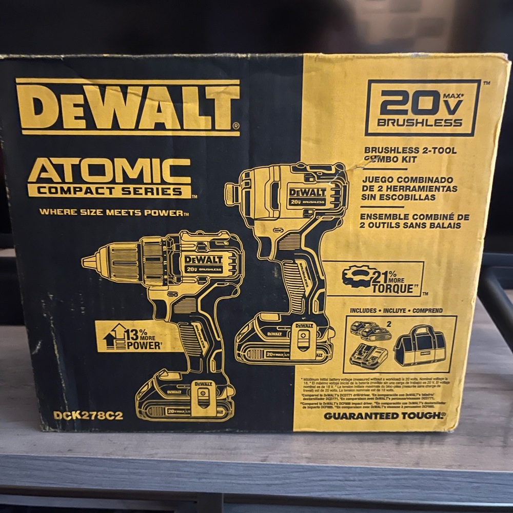 Dewalt 20v two pack drills hammer/impact 2 batteries and charger included